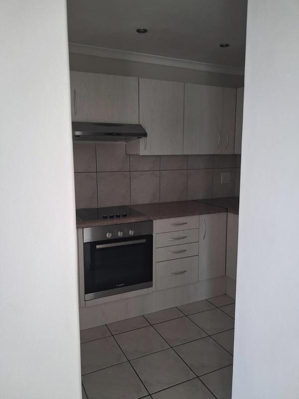 To Let 2 Bedroom Property for Rent in Vredehoek Western Cape